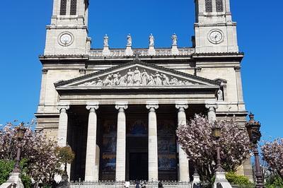 Visite individuelle ou en groupe : une église typique du XIXe à Paris 10ème