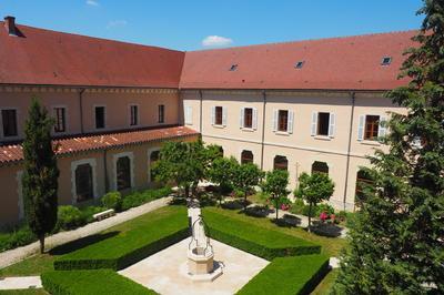 Sminaire Saint-Cur-d'Ars 200 ans de vie religieuse  Flavigny sur Ozerain