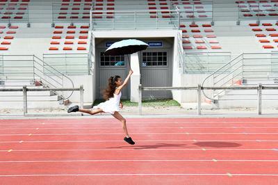 Spectacle de danse Suivez le parapluie   Bruay la Buissiere