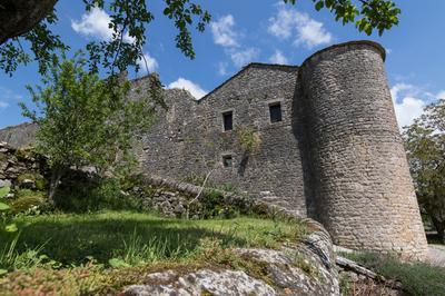 Sur les traces du Moyen ge visite complte du fort et de ses trsors cachs  Saint Jean et saint Paul