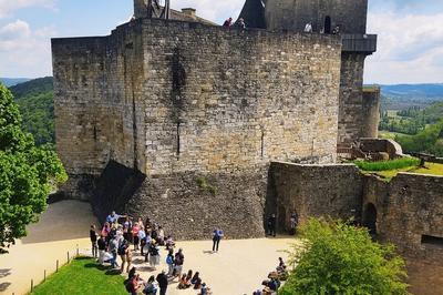 Venez assister  la visite  l'assaut du chteau   Castelnaud la Chapelle