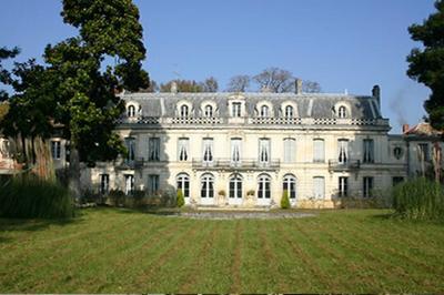 Venez dcouvrir le moulin de la Courade  La Couronne