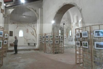 Venez dcouvrir une exposition sur des photographies d'une glise datant du XIIe sicle  Mazerolles