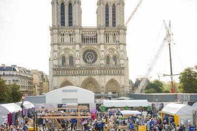 Village du chantier de Notre-Dame de Paris  Paris 4me