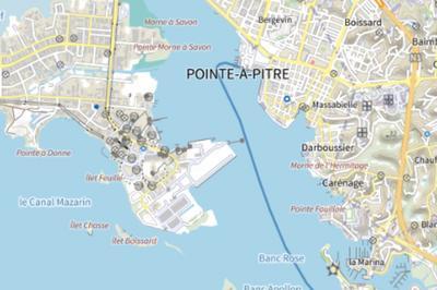 Visite autonome dans les rues de Pointe--Pitre  Pointe A Pitre