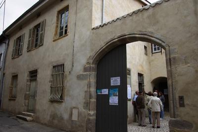 Visite Bourg Ancien (glise Chteau Et Maison D'un Notaire (xviiie Sicle), En Restauration)  Millery