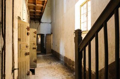 Visite commente d'une ancienne prison difie en 1859  Vitry le Francois