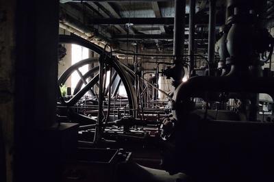 Visite commente d'une ancienne usine de fabrication de glace en barres  Strasbourg