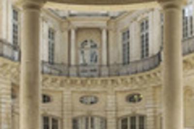 Visite Commentée De L'hôtel De Beauvais à Paris 4ème