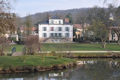 Visite commente du chteau de l'Hermitage  Gif sur Yvette