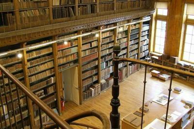 Visite commente du fonds ancien de la grande bibliothque de Gray