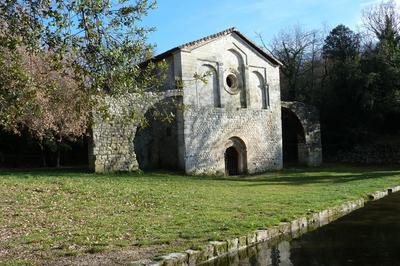 Visite Commente Du Site Et De La Chapelle Du Val Des Nymphes, La Garde-adhmar  La Garde Adhemar