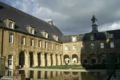 Visite culturelle d'un EHPAD dans une abbaye du XVIIe sicle  Mouzon