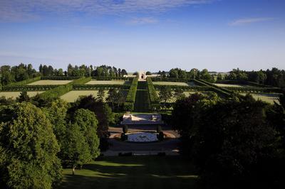 Visite d'un cimetire emblmatique de la Premire Guerre mondiale  Romagne Sous Montfaucon