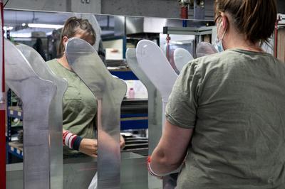 Visite d'une usine de fabrication de chaussettes !  Les Cars