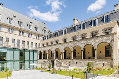 Visite de l'ancien collge de l'adoration  Rennes