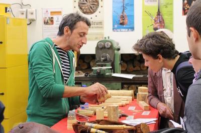 Visite de l'atelier de facture instrumentale du COMDT  Toulouse