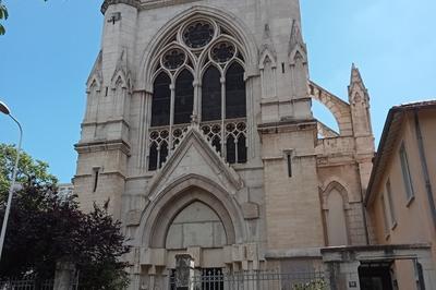 Visite de l'glise du Saint Nom de Jsus et du clotre du couvent des dominicains  Lyon