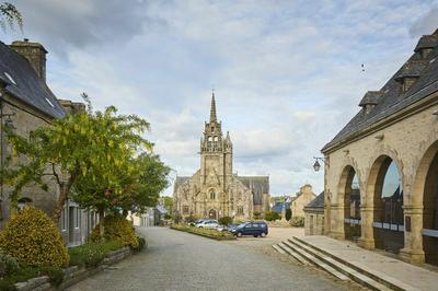 Visite de l'glise Saint-Tnnan  Guerlesquin