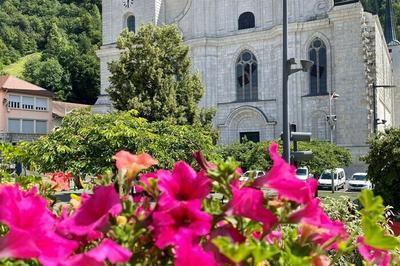 Visite de la cathdrale des Trois Aptres  Saint Claude