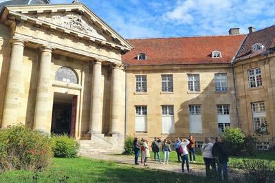 Visite de la chapelle d'un ancien hpital du XVIIIme sicle  Langres