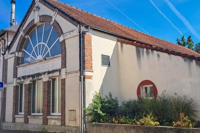 Visite de la salle des confrences de Cheny