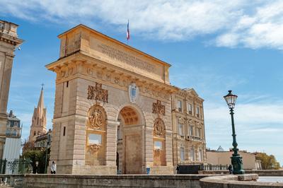 Visite dcouverte de l'arc de triomphe  Montpellier