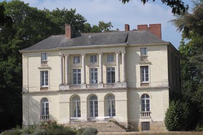 Visite Des Exterieurs Du Chateau De Grandville  Port saint Pere