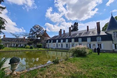 Visite des extrieurs du chteau  Ouzouer sur Loire