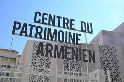 Visite du centre du patrimoine arménien à Valence