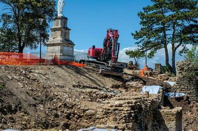 Visite du chantier du Chteau des princes d'Orange.