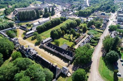 Visite du château de la chaussade et de ses parcs à Guerigny
