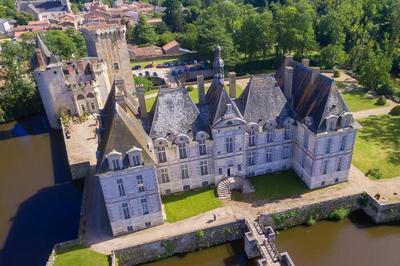 Visite du chteau et des jardins de Saint-Loup-sur-Thouet  Saint Loup Lamaire