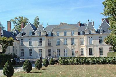 Visite du chteau-mairie du Mesnil Saint Denis  Le Mesnil saint Denis