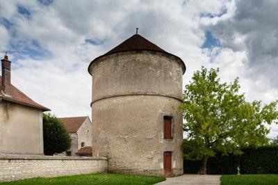 Visite du colombier de Poilly-sur-Serein  Poilly sur Serein