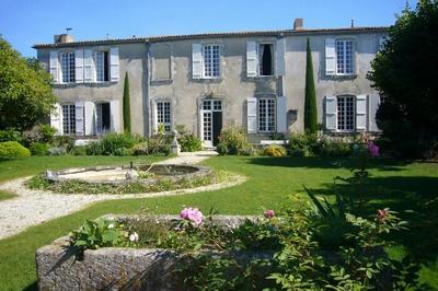 Visite du domaine de la Croix-Blanche  Le Bois Plage en Re