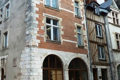 Visite du foyer historique des Compagnons du Tour de France  Orlans