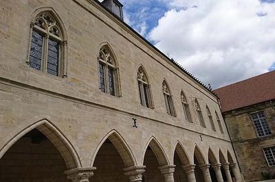 Visite guide  Laon : L'ancien palais piscopal