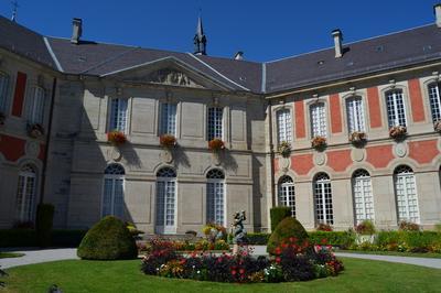 Visite guide d'un palais emblmatique  Remiremont