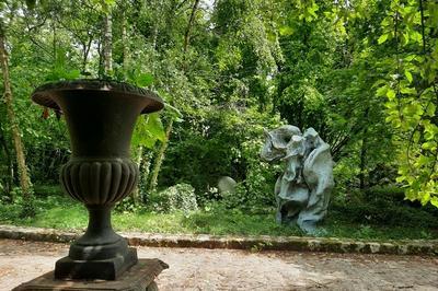 Visite Guide D'un Parc De Sculptures Au Domaine Saint-lubin  Chevreuse