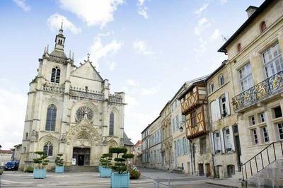 Visite guide d'une glise du XIVme sicle  Bar le Duc