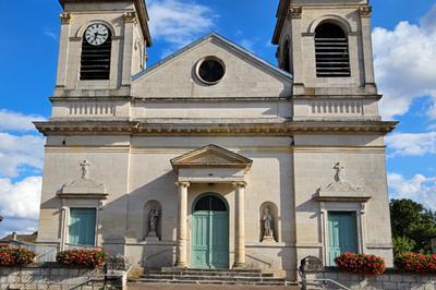 Visite guide d'une glise grco-ionique  Dieue sur Meuse