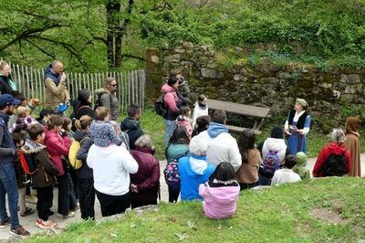 Visite guide :  dans les pas des Seigneurs de Merle   Saint Geniez O Merle