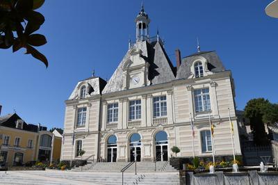 Visite guide de l'Htel de Ville de Segr  Segr-en-Anjou Bleu