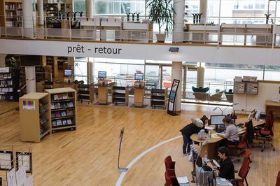 Visite guide de la bibliothque universitaire Paris 8  Saint Denis