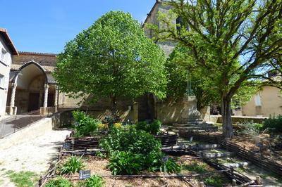 Visite guide de la cit  travers ses jardins mdivaux  Aurignac