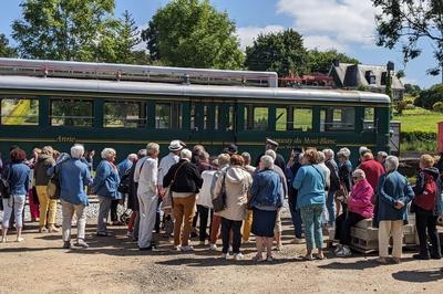 Visite guide de la gare de Gouarec et balade en train