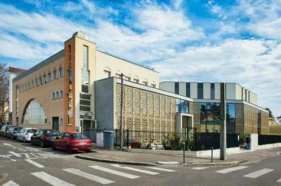 Visite guide de la mosque Othmane de Villeurbanne