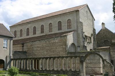 Visite guide de la plus vieille glise de france  Metz