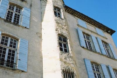 Visite guide de la tour de cet ancien htel particulier  Bagnols sur Ceze